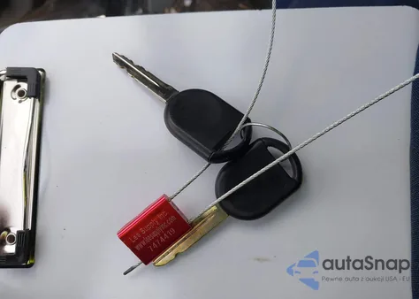 2005 Ford F-150 Stx/Xl/Xlt z USA, uszkodzony, nr VIN 1FTRF12W85NA32637